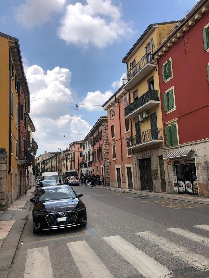 Апартаменты La Casa In Via Venti Верона Экстерьер фото
